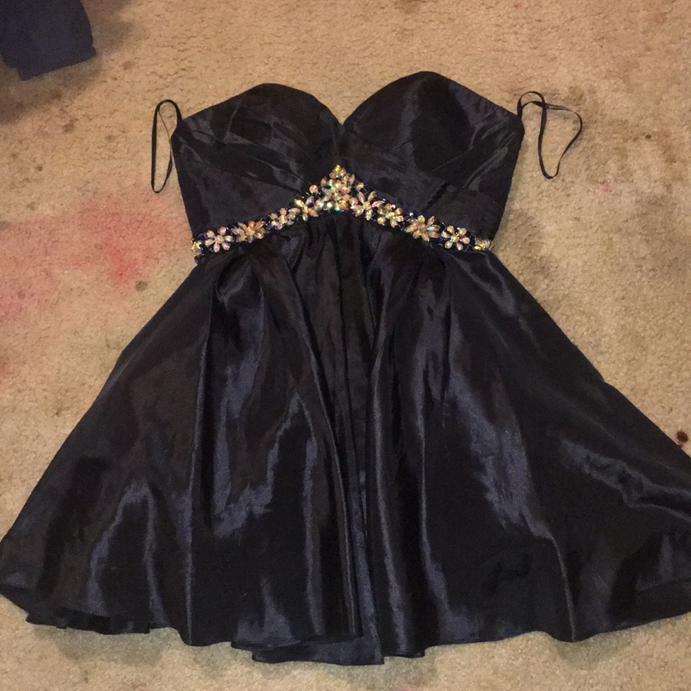 Size 4 Alyce Paris Short Black dress